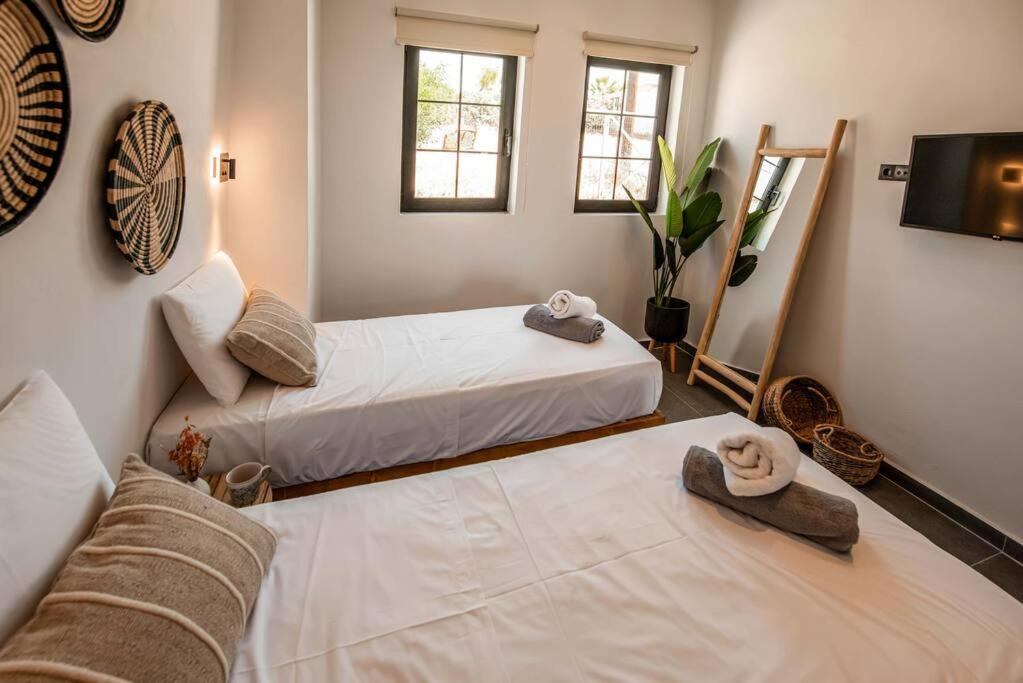 Casacarma Iii, Private Pool, Boho Design, Central 拉卡尼亚 外观 照片